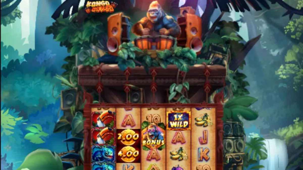 Isang makulay na jungle-themed slot machine na may mga simbolo ng gorilya at mga tropikal na prutas.